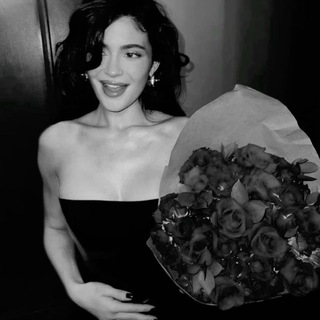 Логотип @nastoyachayaluybov - 𝑳𝒂 𝒗𝒊𝒆 𝒆𝒔𝒕 𝒃𝒆𝒍𝒍𝒆