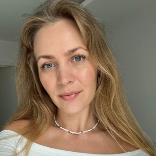 Логотип @nasty_biznec - Настенька вещает 😈✨