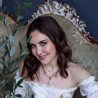 Логотип @nastya_from_paris - Nastya from Paris | Гид в Париже