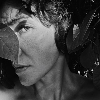 Логотип @nastya_ladyzhenskaya - Ladyzhenskaya