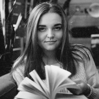 Логотип @nastyaa_pishet - Настя пишет и читает