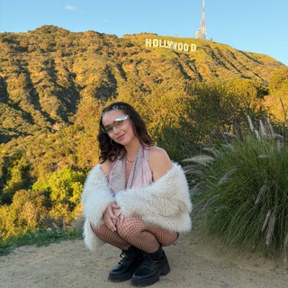 Логотип @nastyaengford - nastya.eng