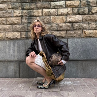 Логотип @nastyasukhanova - не бывает overdressed
