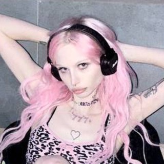 Логотип @natasha_vain - наташа вайн🎀