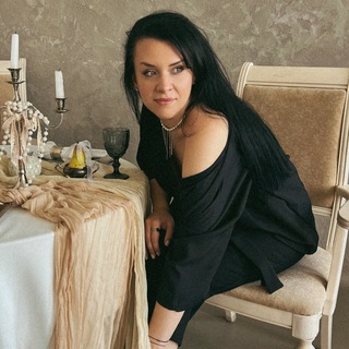 Логотип @natashaveshaet - Наташа вещает...