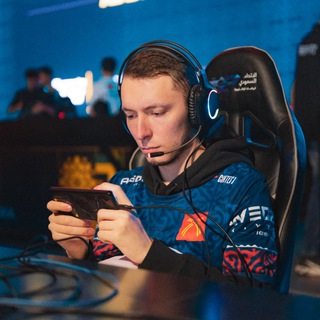 Логотип @nawtakasnake - NAWT PLAY