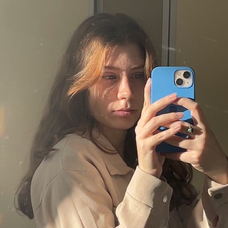 Логотип @nayasstoriess - на́я в круговороте историй 🌀