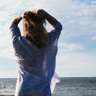 Логотип @ne_idealna - Сам-по-себе