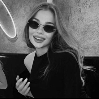 Логотип @nedelaydaa - R