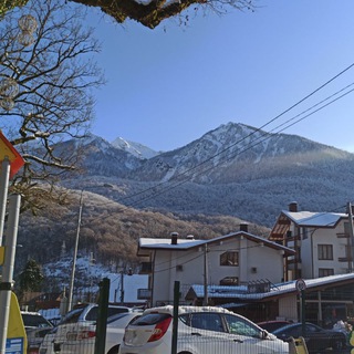 Логотип @nedvizkavkaspole - Недвижимость в Красной Поляне