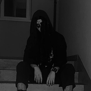 Логотип @neforhram - неформал храм [blesk sekira]