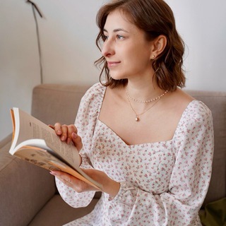 Логотип @nekareninabooks - ne_karenina_books