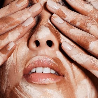 Логотип @neluxsompomazana - Не люксом помазана