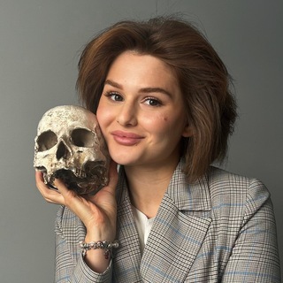 Логотип @nenorm_psy - Эмилия - путь роста 🚀