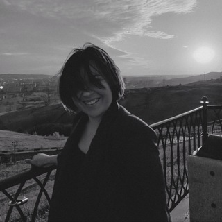 Логотип @nepublichnyyblog - Фотолайф • не глянец