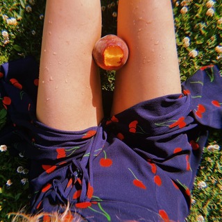 Логотип @nesitesex - Несите чаю, я кончаю