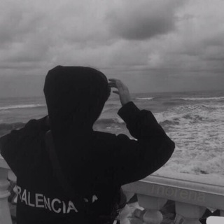 Логотип @neslomlenniy - несломленный.