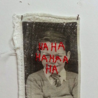 Логотип @nesmeshnopizdec - как перестать плакать в россии