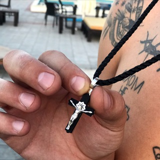 Логотип @neuhojaniy - •Какая жизнь, такие песни XXI•