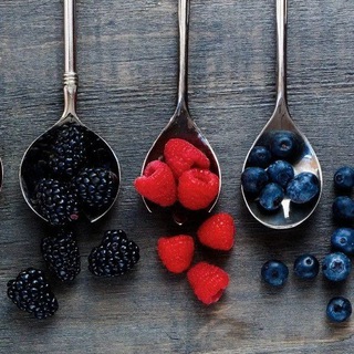 Логотип @nevazno2020 - Черника