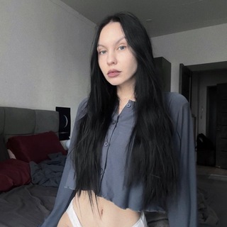 Логотип @nevblnosimo - невыносимость бытия