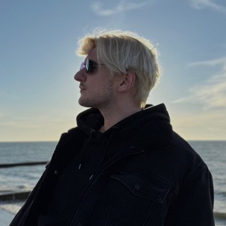 Логотип @nevrotikroom - комната оскорблений