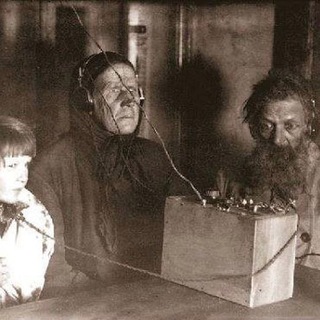 Логотип @nevyhodiizkomnaty - Новости клабхауса