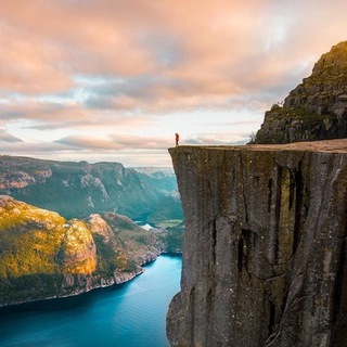 Логотип @news_novosti - Traveller | L i f e & T r a v e l