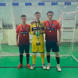 Логотип @newtwitterbitch - 💙Новый Твиттер🧡