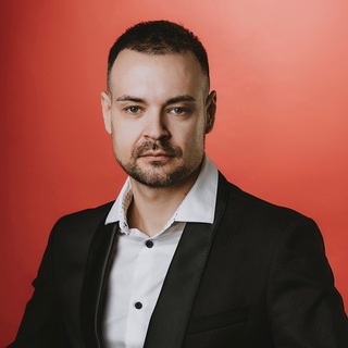 Логотип @neyromillioner - Нейросеть миллионера / энергия достижения целей🏆
