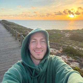 Логотип @nick_news - Nick is typing…