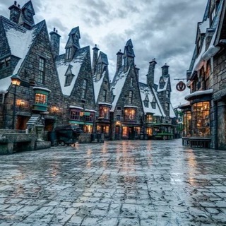 Логотип @nightinhogs - Вечера в Хогсмиде🍺