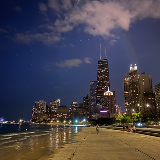 Логотип @nightytalks - Ночные разговоры