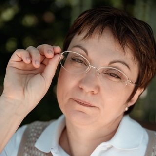 Логотип @nika_the_tarot - Вероника про Таро и не только