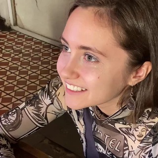 Логотип @nikatsarikova - nika rennt in Köln