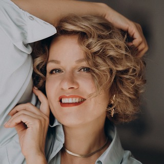 Логотип @nikaviardo - Всё не по схеме, но работает!