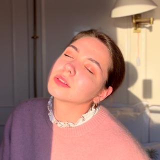 Логотип @nikimatrix - Вероника исследует