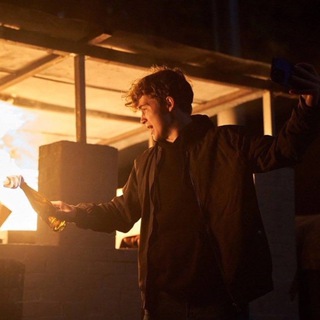 Логотип @nikitamanec - Никита Манец