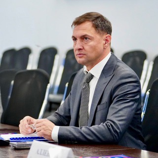 Логотип @nikolajhanin - Николай Ханин