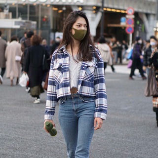 Логотип @nikulya_lee - Вероника Ли