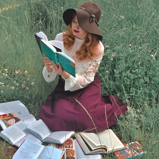 Логотип @ninaaacha_books - Нинача вещает