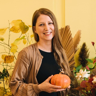 Логотип @ninelchika - Organic culture🌾🍀🍯🫐🌷🥭