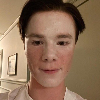 Логотип @nirinnia - хейтер изюма