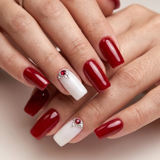 Логотип @nogotochie - Маникюр| Педикюр| Дизайн ногтей