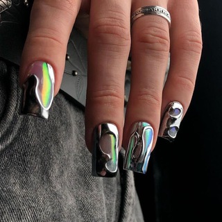 Логотип @nogotochkiotlizochka - Дизайны ногтей для подростков 💅