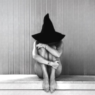 Логотип @nonminimalisticmood - non minimalistic moodboard