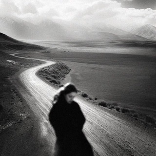 Логотип @nooneisneeded - A’m