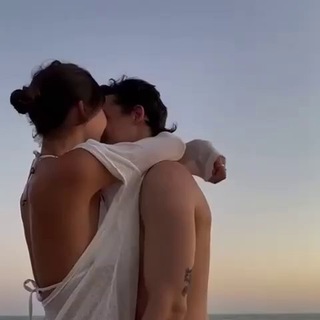 Логотип @notes_of_your_memories - notes of your memories