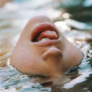 Логотип @notesandmoments - Саша FM