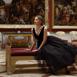 Логотип @notesofstpetersburgsnob - Записки петербургского сноба ✒️